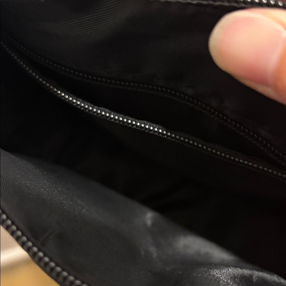 Trapstar Irongate T Crossbody Bag - Picture 6 of 9